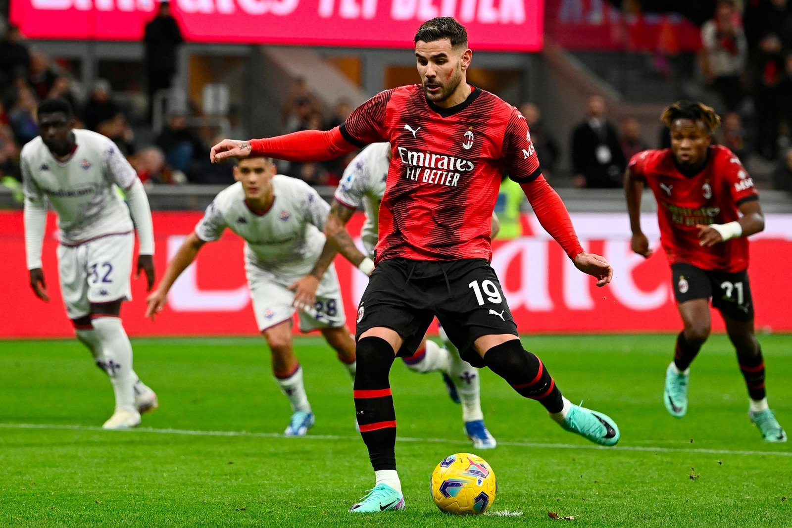 Theo Hernandez Milan-Fiorentina