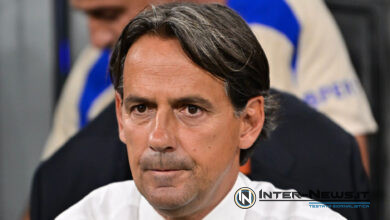 Simone Inzaghi seduto in panchina in occasione di Inter-Lecce di Serie A (Photo by Tommaso Fimiano/nter-News.it ©)