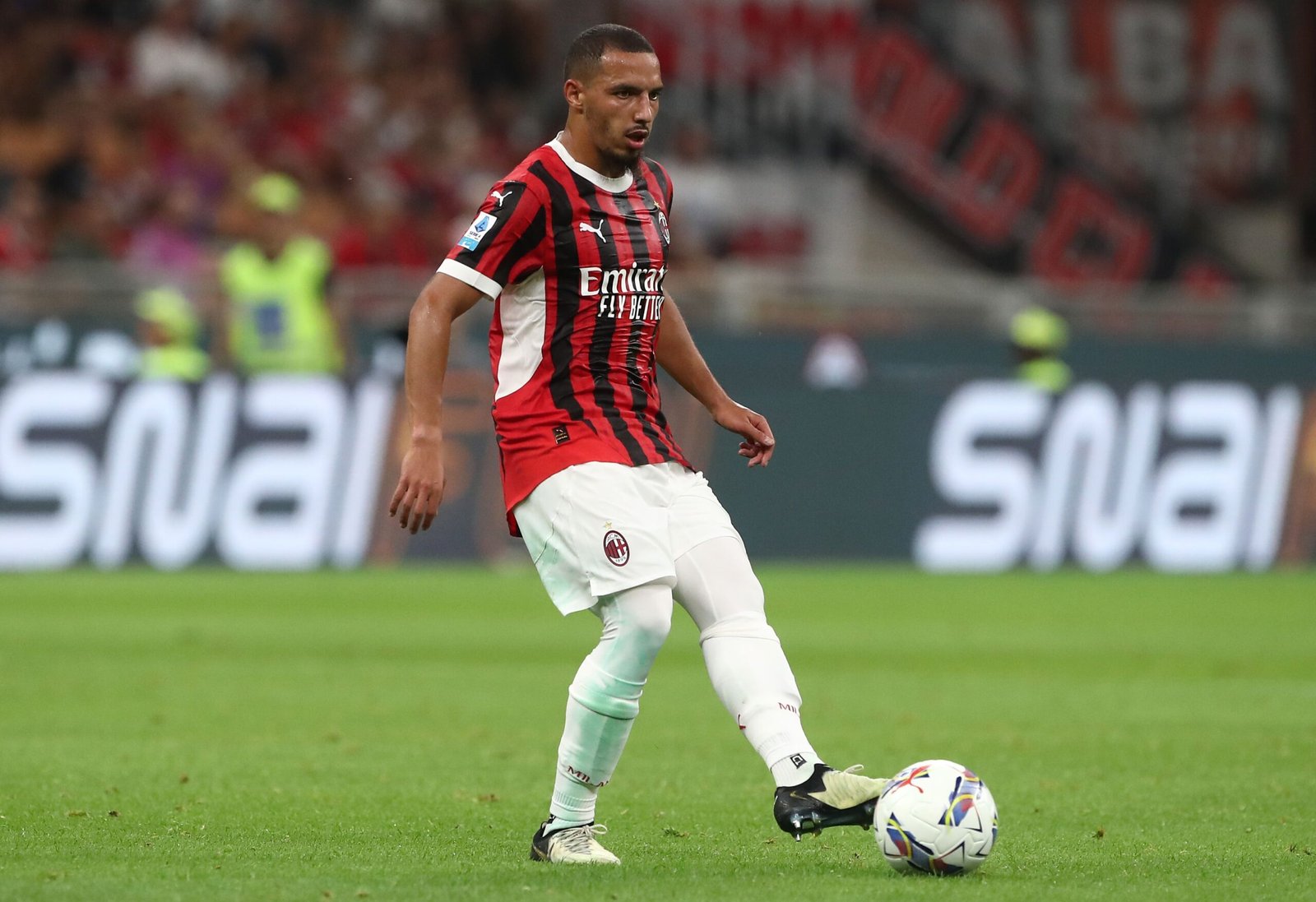 Milan, Bennacer rischia un lungo stop. Derby contro l’Inter a rischio: le ultime